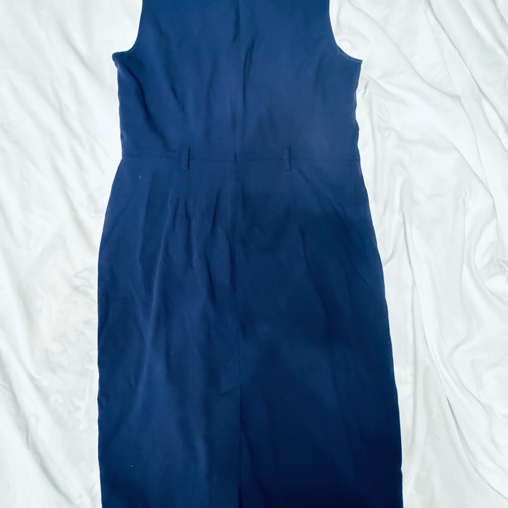 Elegant Blue Sleeveless Dress - Picture 3 of 6